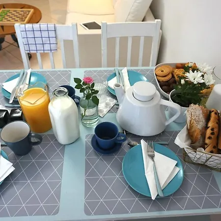 Bright Apartment *